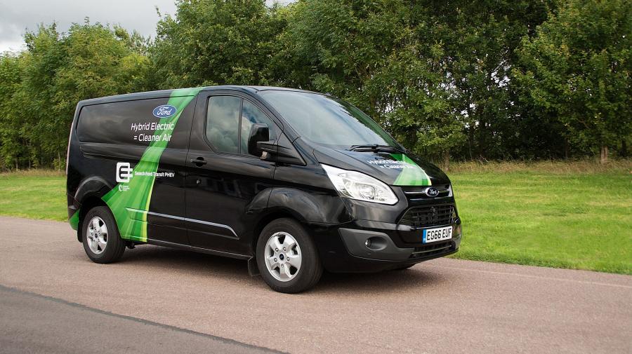  Ford Transit Plug-In Hybrid 2017 года  (фото 3 из 7)